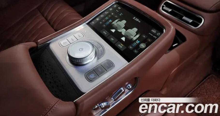 Genesis G90 