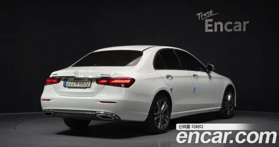Mercedes-Benz E-Class 