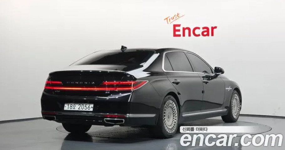 Genesis G90 