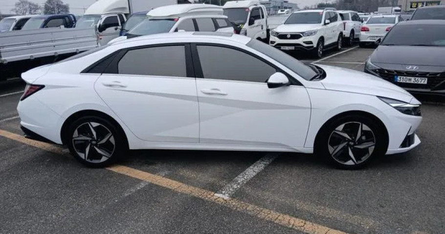 Hyundai Avante 