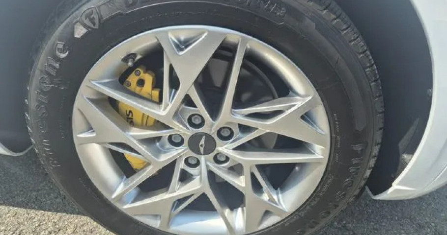 Genesis Gv70 