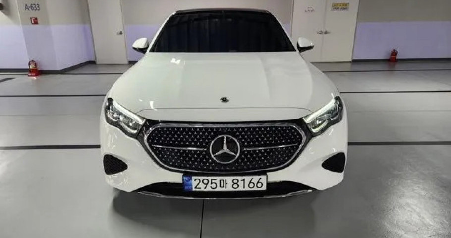 Mercedes-Benz E-Class 