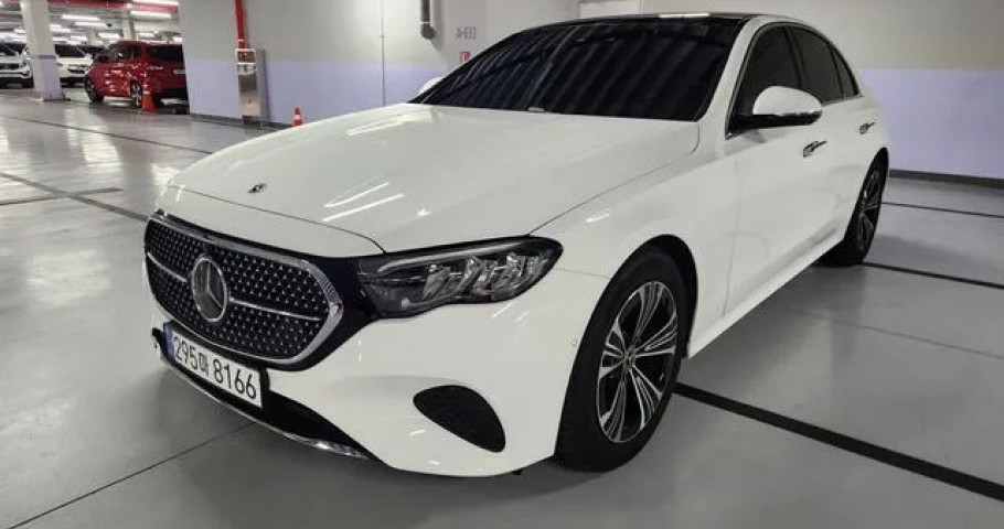 Mercedes-Benz E-Class 