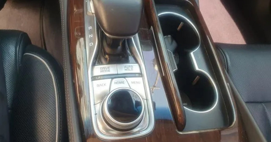 Kia K9 