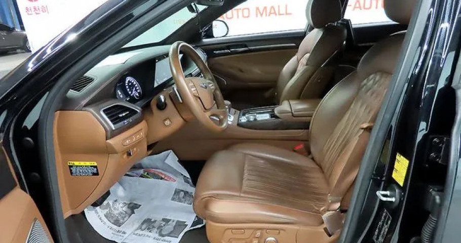 Genesis G90 