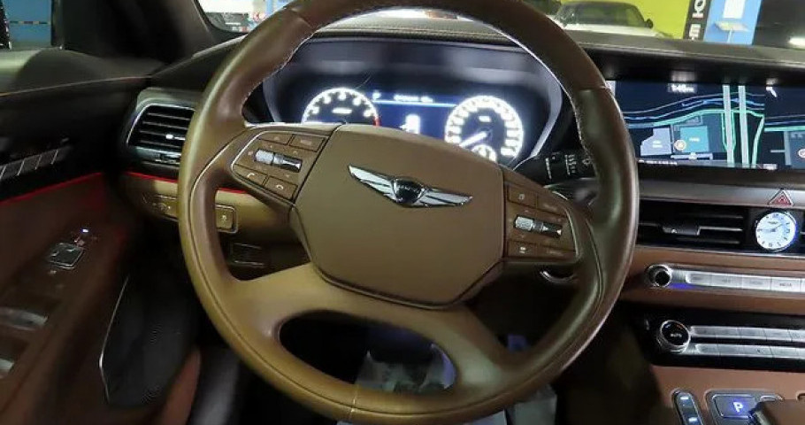 Genesis G90 