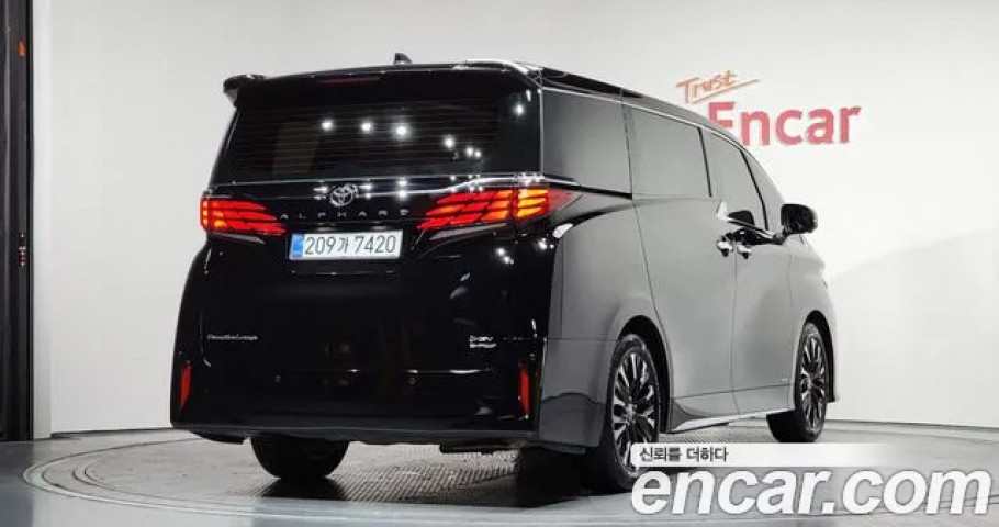 Toyota Alphard 
