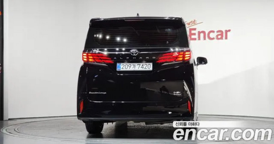 Toyota Alphard 
