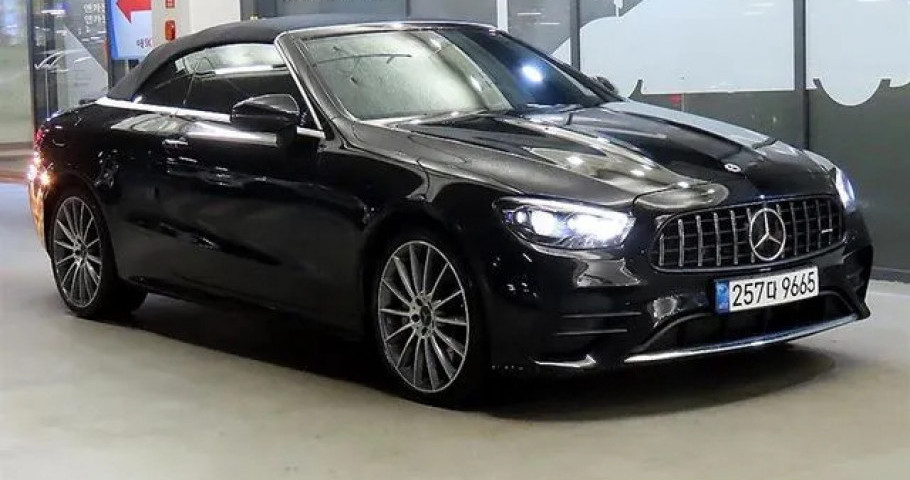 Mercedes-Benz E-Class 