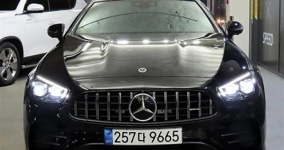 Mercedes-Benz E-Class 