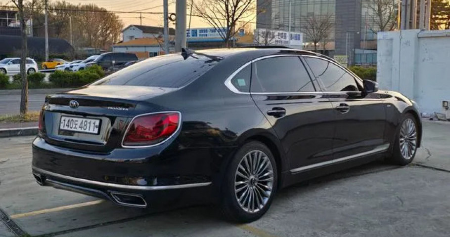Kia K9 