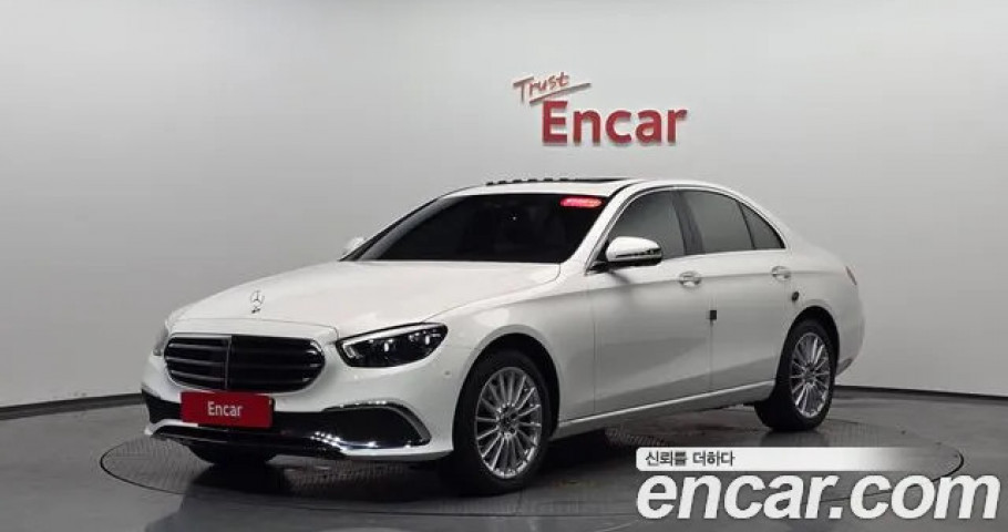 Mercedes-Benz E-Class 