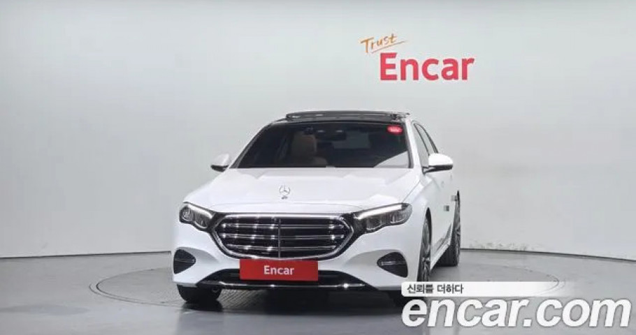 Mercedes-Benz E-Class 