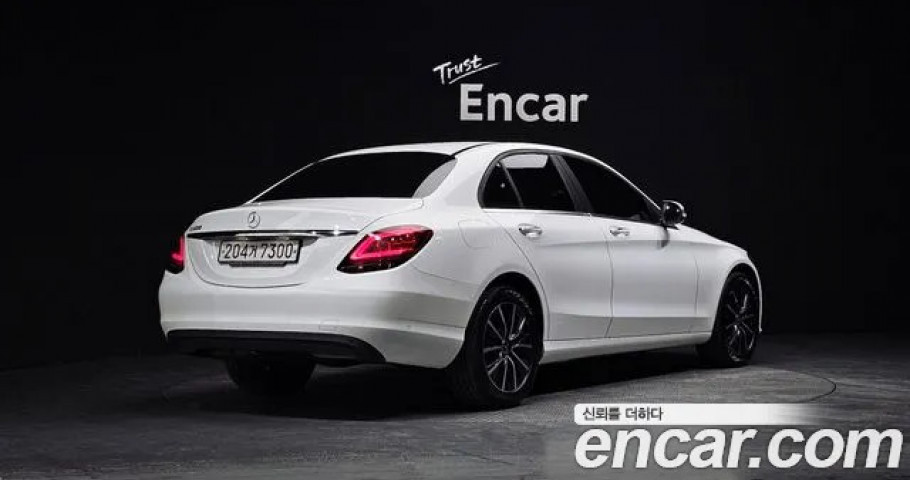Mercedes-Benz C-Class 