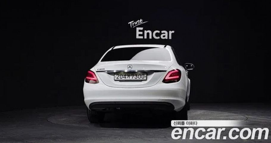 Mercedes-Benz C-Class 