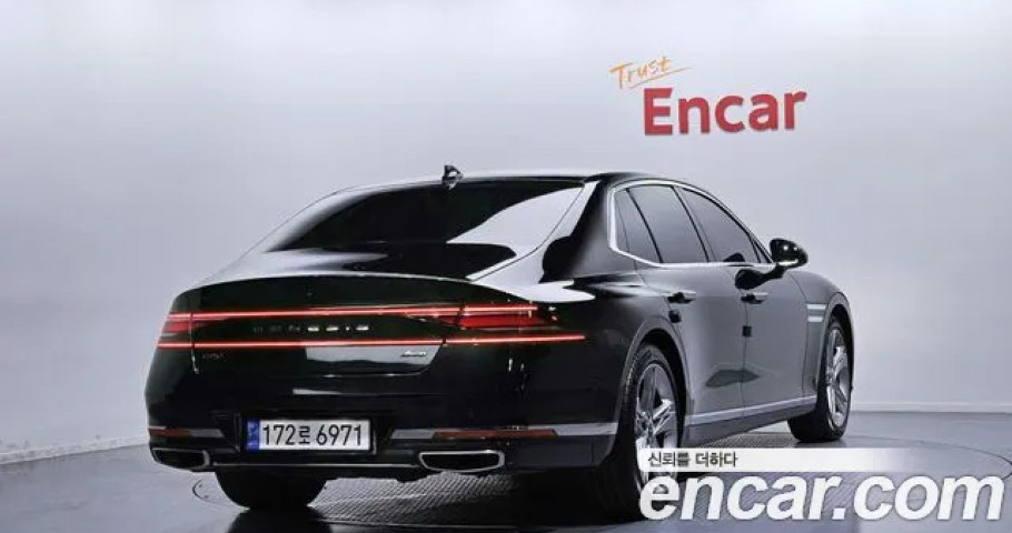 Genesis G90 