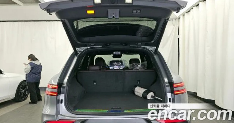 Genesis Gv70 