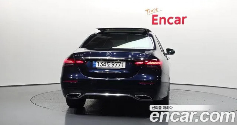 Mercedes-Benz E-Class 