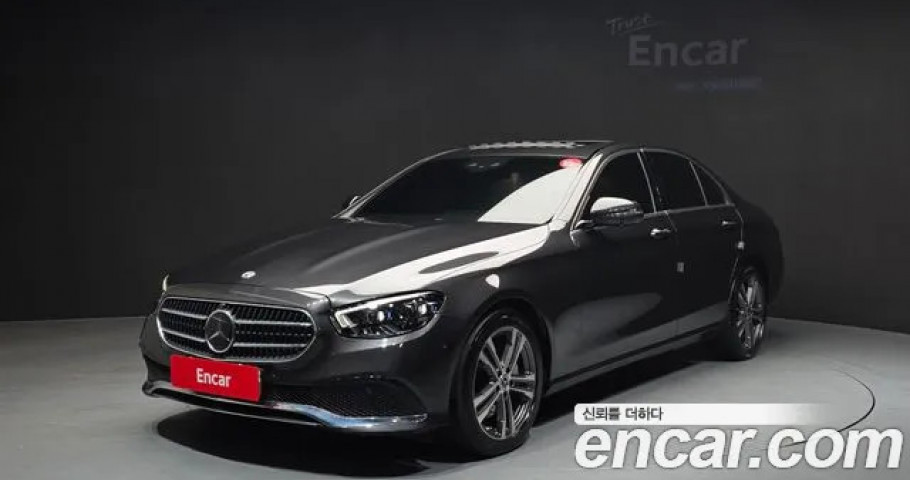 Mercedes-Benz E-Class 