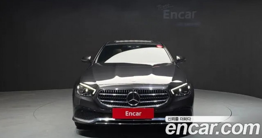 Mercedes-Benz E-Class 