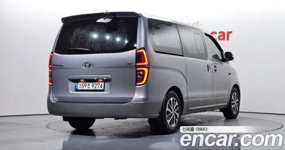 Hyundai Starex 
