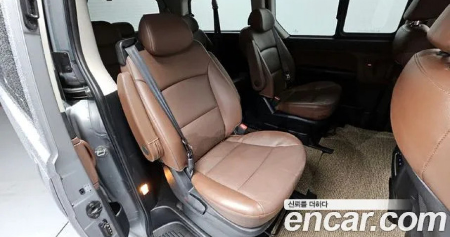 Hyundai Starex 