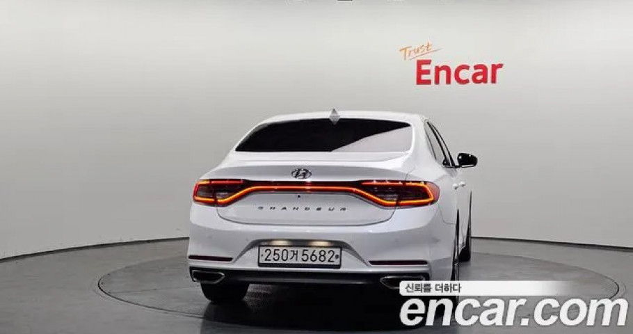 Hyundai Grandeur 