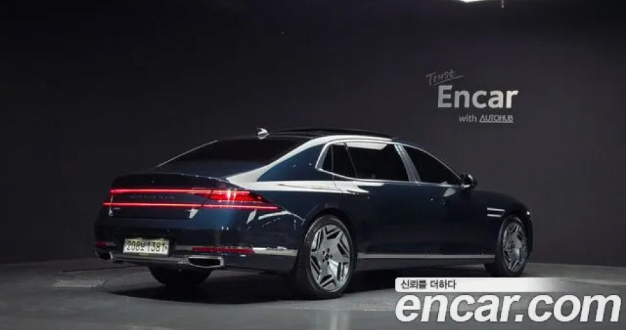 Genesis G90 