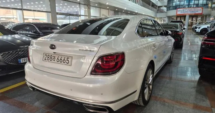 Kia K9 