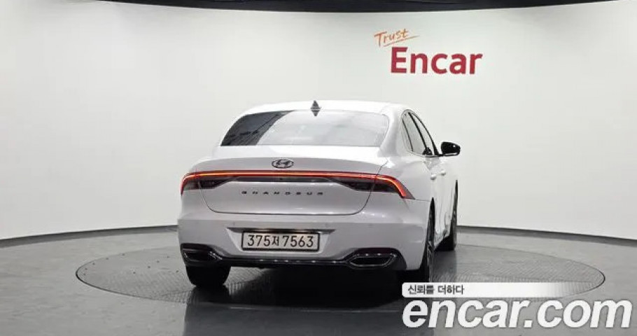 Hyundai Grandeur 