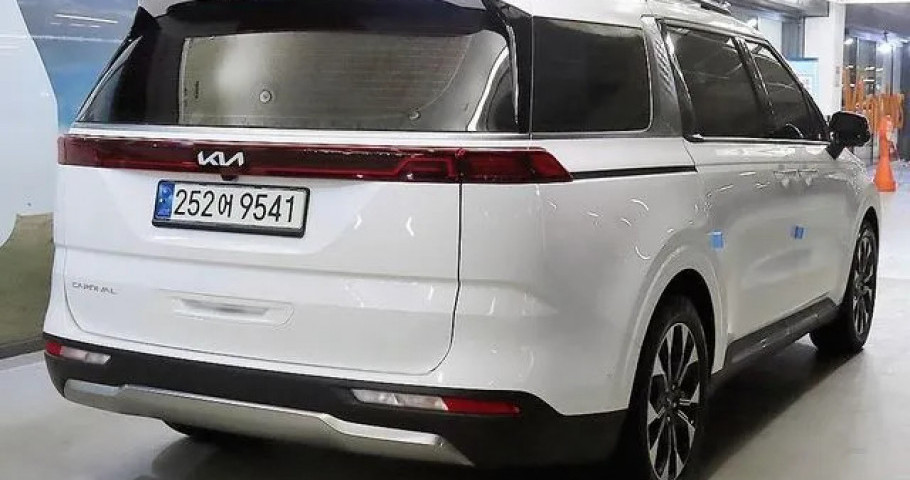 Kia Carnival 