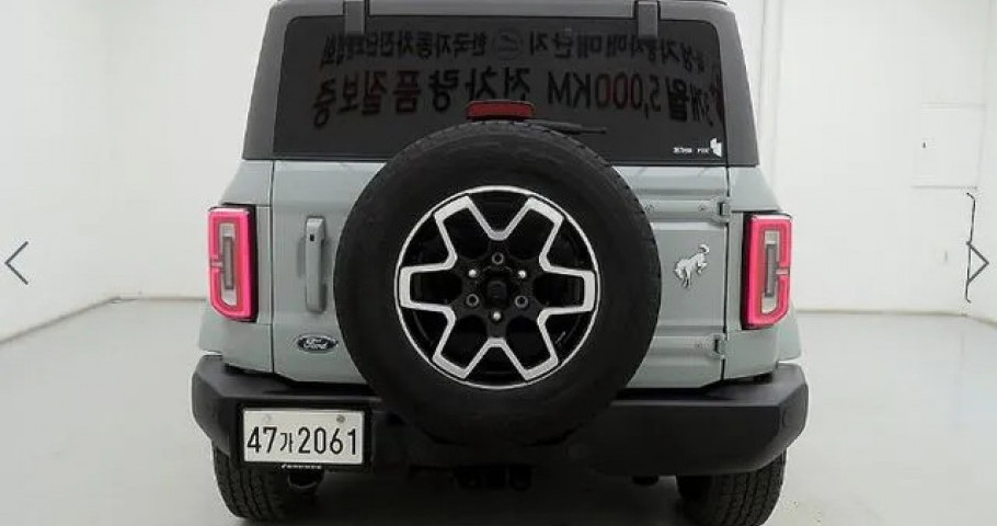 Ford Bronco 