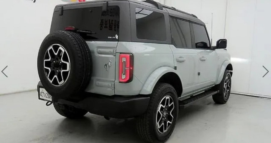 Ford Bronco 