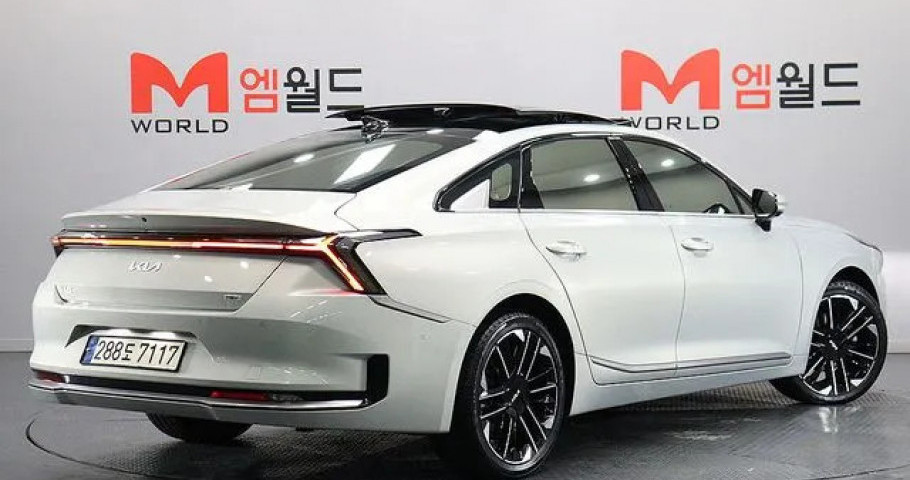 Kia K8 