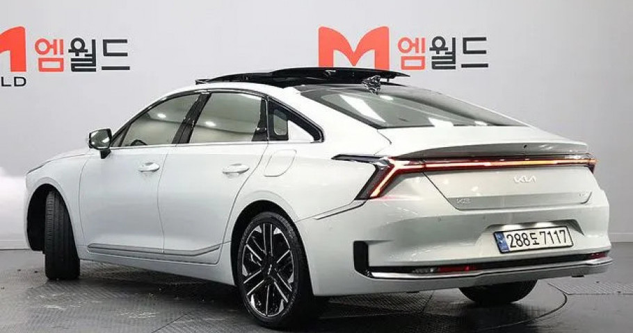 Kia K8 