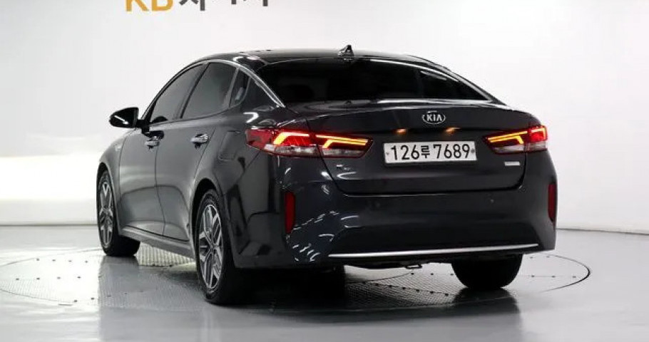 Kia K5 