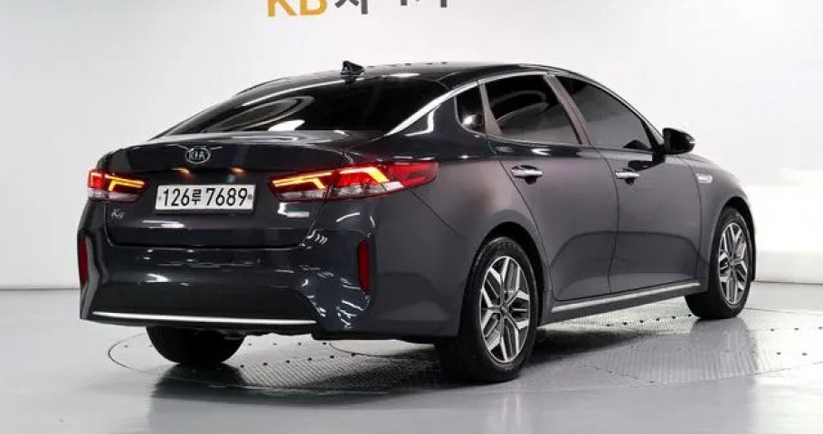 Kia K5 