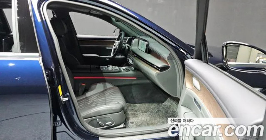 Genesis G90 