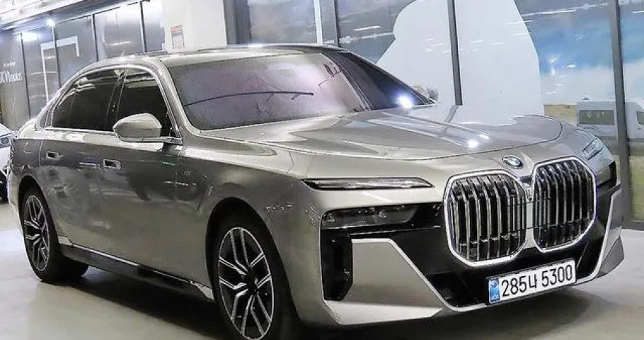 Bmw 7-Series 