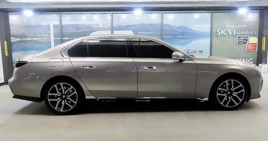 Bmw 7-Series 