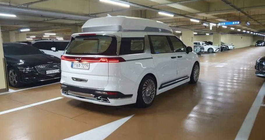 Kia Carnival 