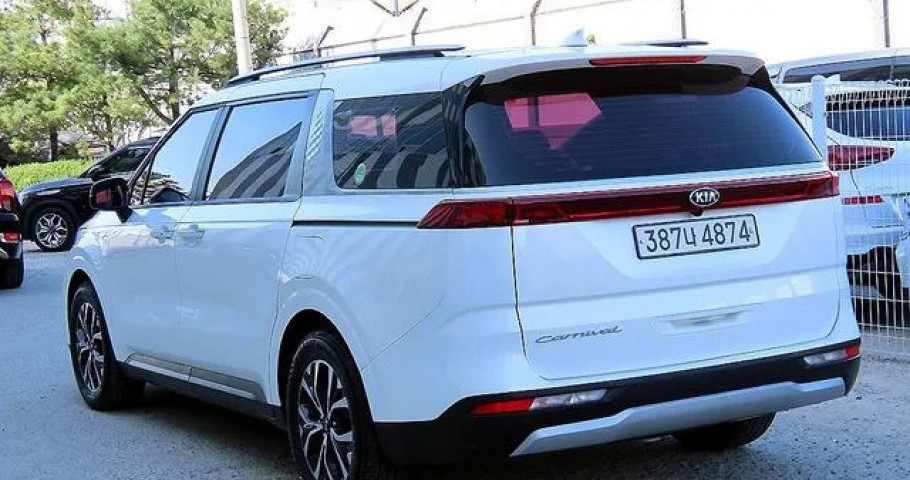 Kia Carnival 
