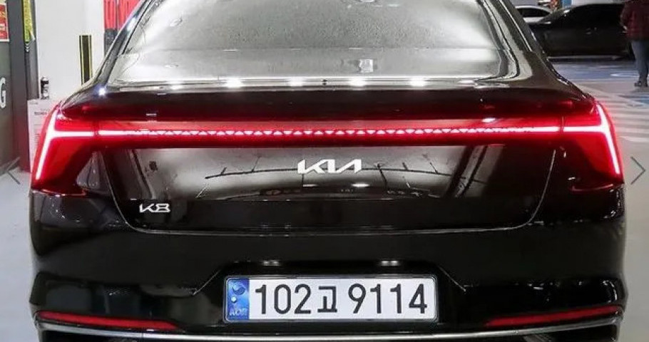 Kia K8 