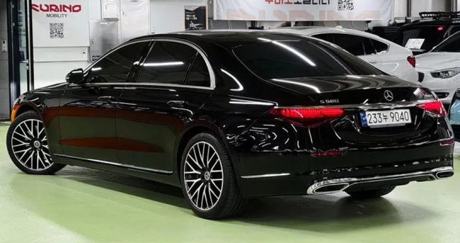 Mercedes-Benz S-Class 