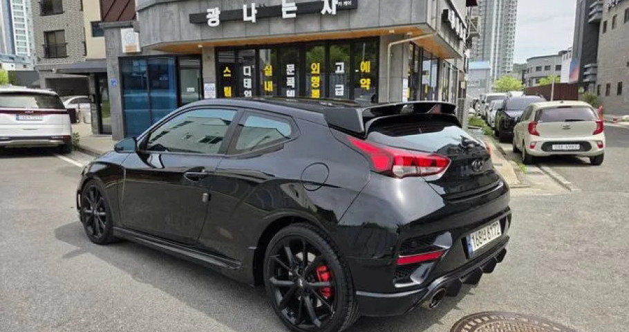 Hyundai Veloster 