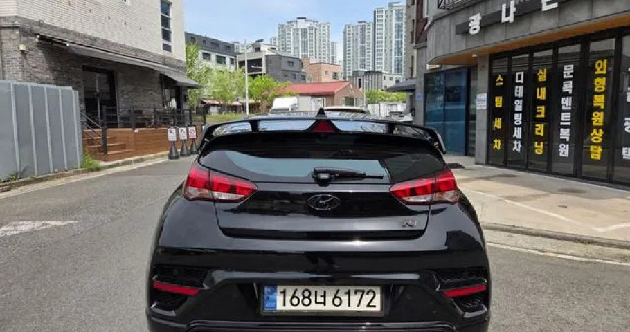 Hyundai Veloster 