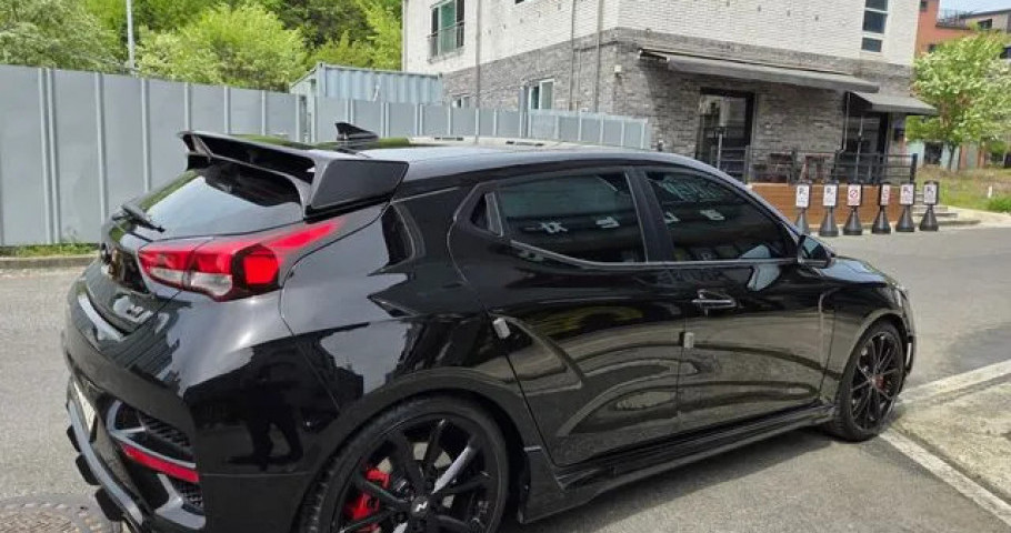 Hyundai Veloster 