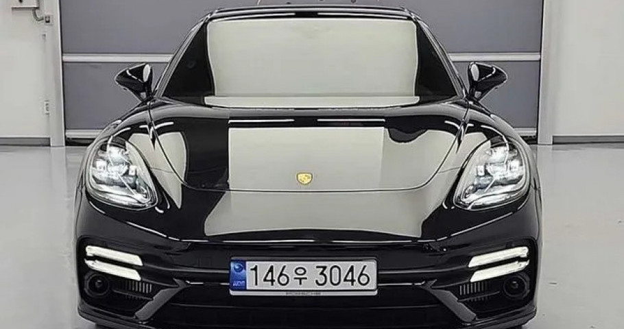 Porsche Panamera 