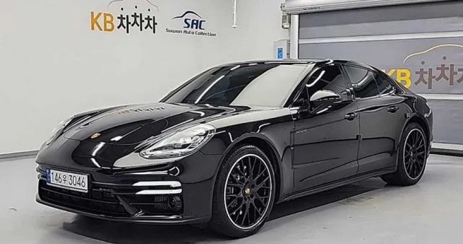 Porsche Panamera 