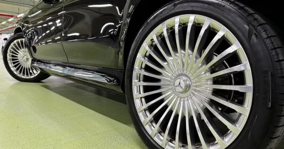 Mercedes-Benz Gls-Class 